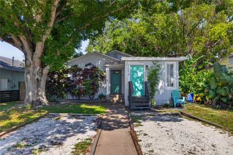 Photo of 1213 55th Street S, Gulfport, FL 33707 (MLS # TB8517996)
