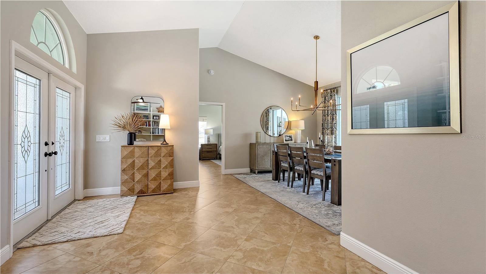 1689 VALLEY DRIVE