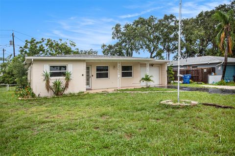 A home in SEMINOLE