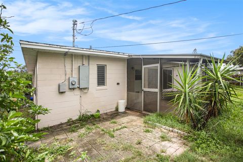 A home in SEMINOLE