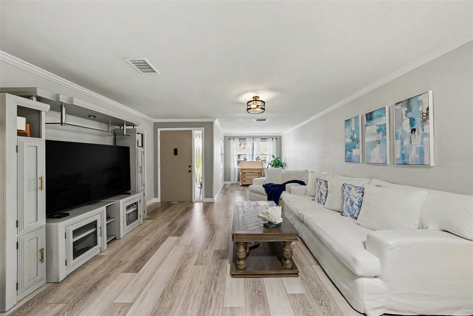GOLF VIEW VILLAS CONDO 01 - Residential
