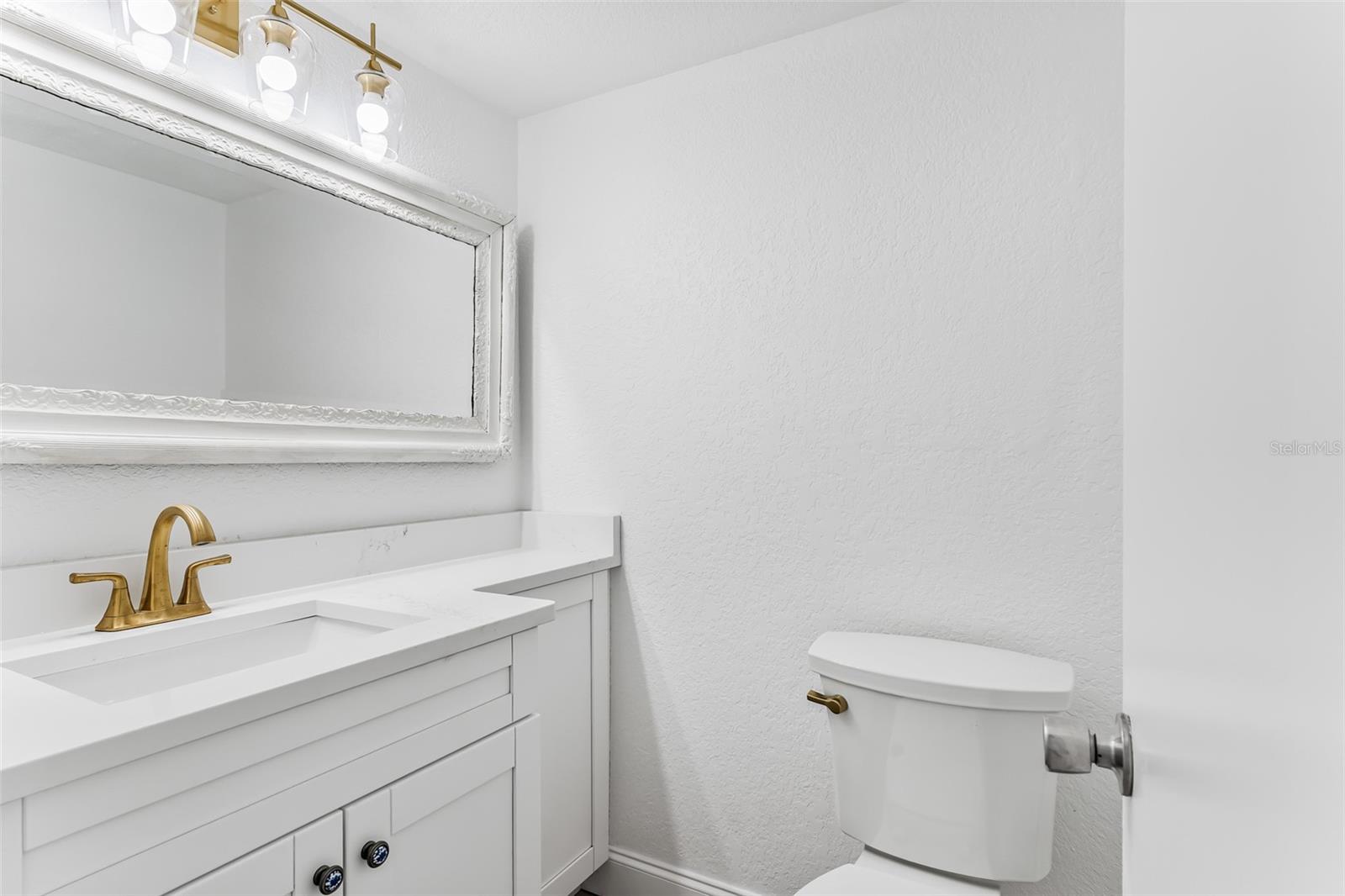 LA HACIENDA CONDO - Residential