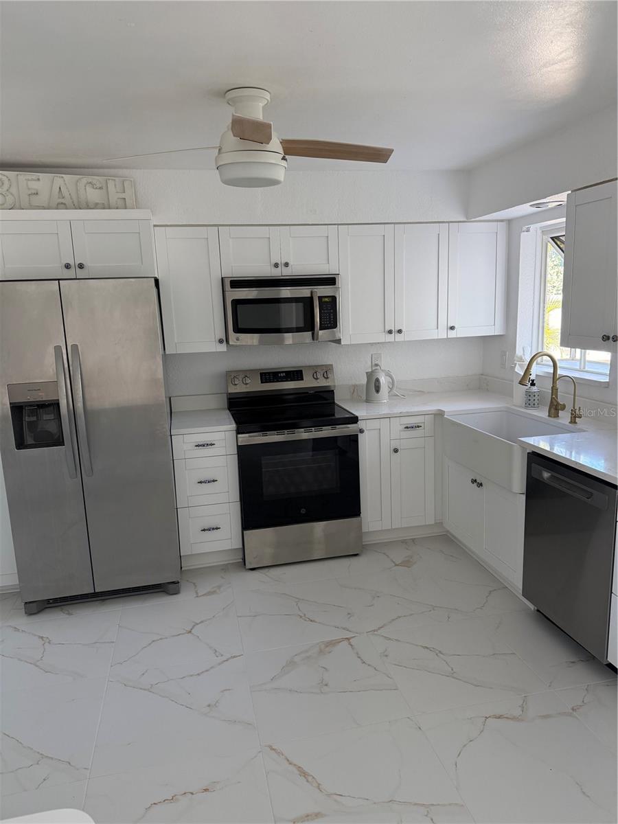 LA HACIENDA CONDO - Residential