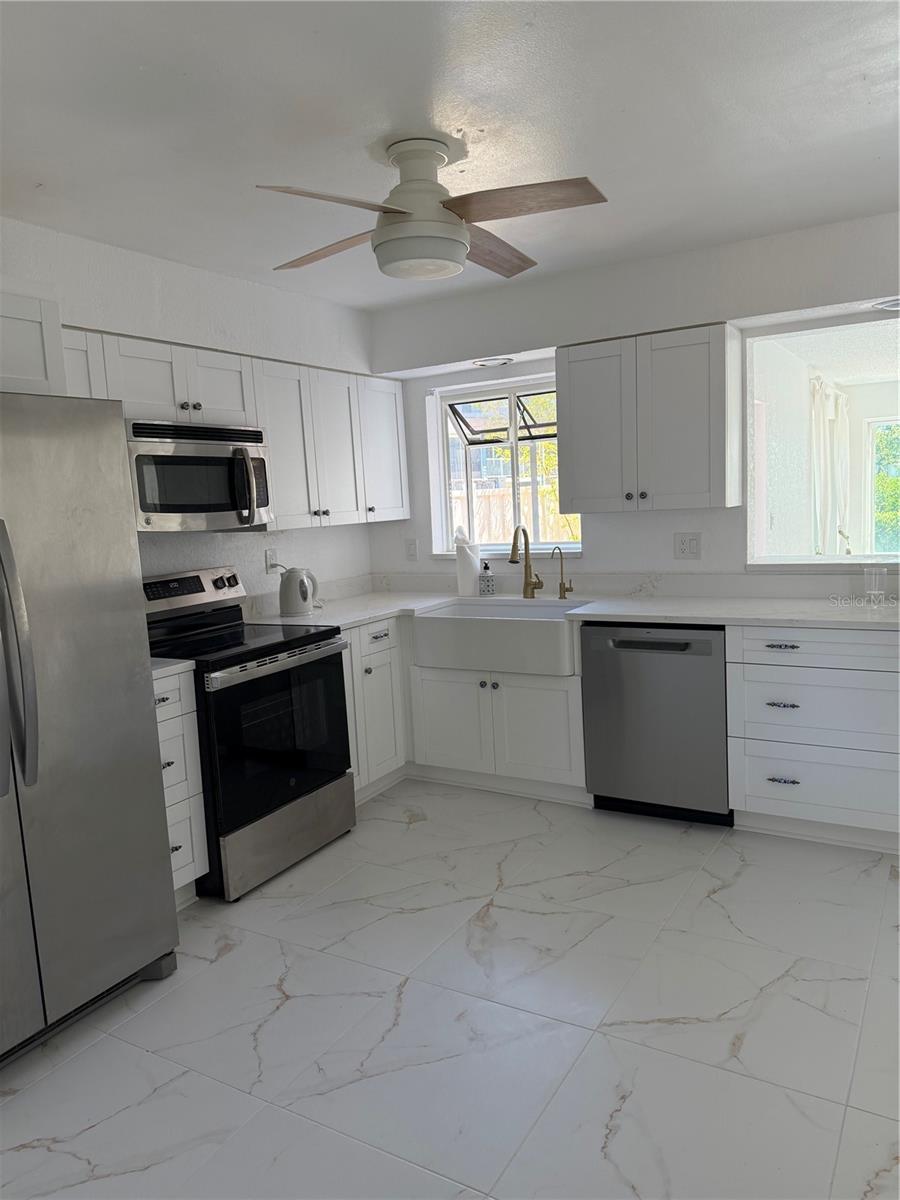 LA HACIENDA CONDO - Residential