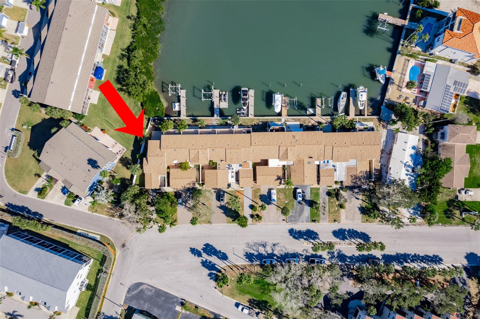 LA HACIENDA CONDO - Residential