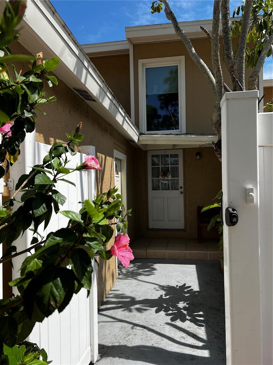 LA HACIENDA CONDO - Residential