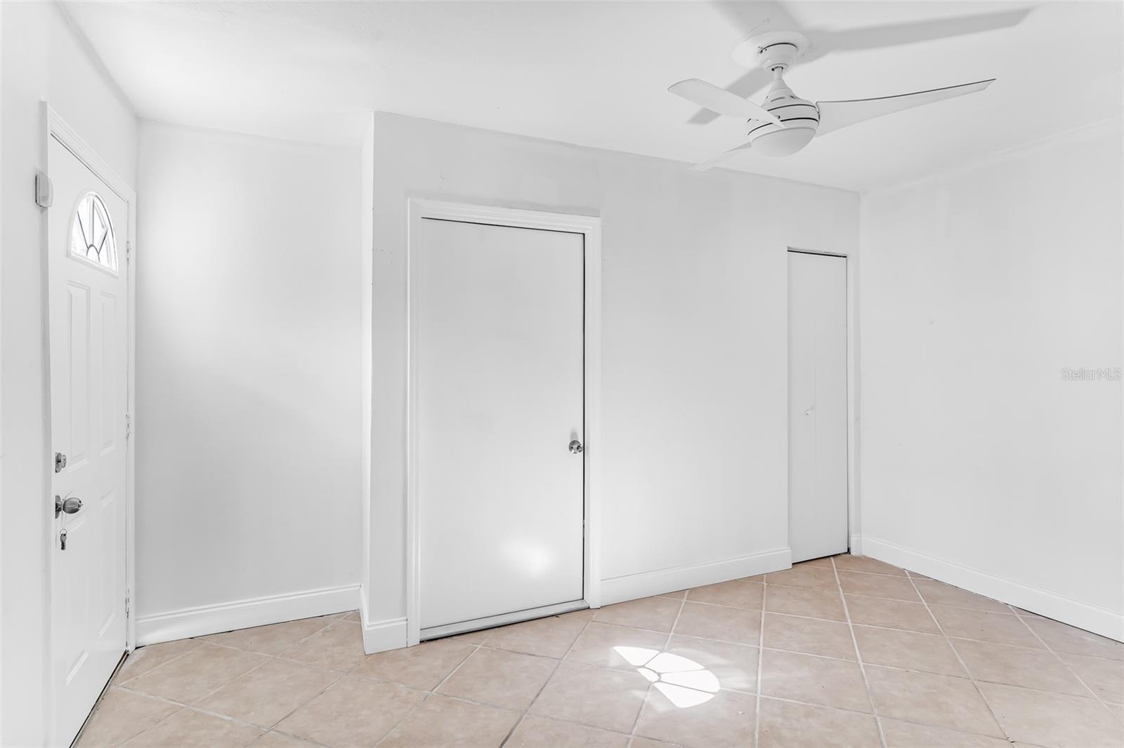 LA HACIENDA CONDO - Residential