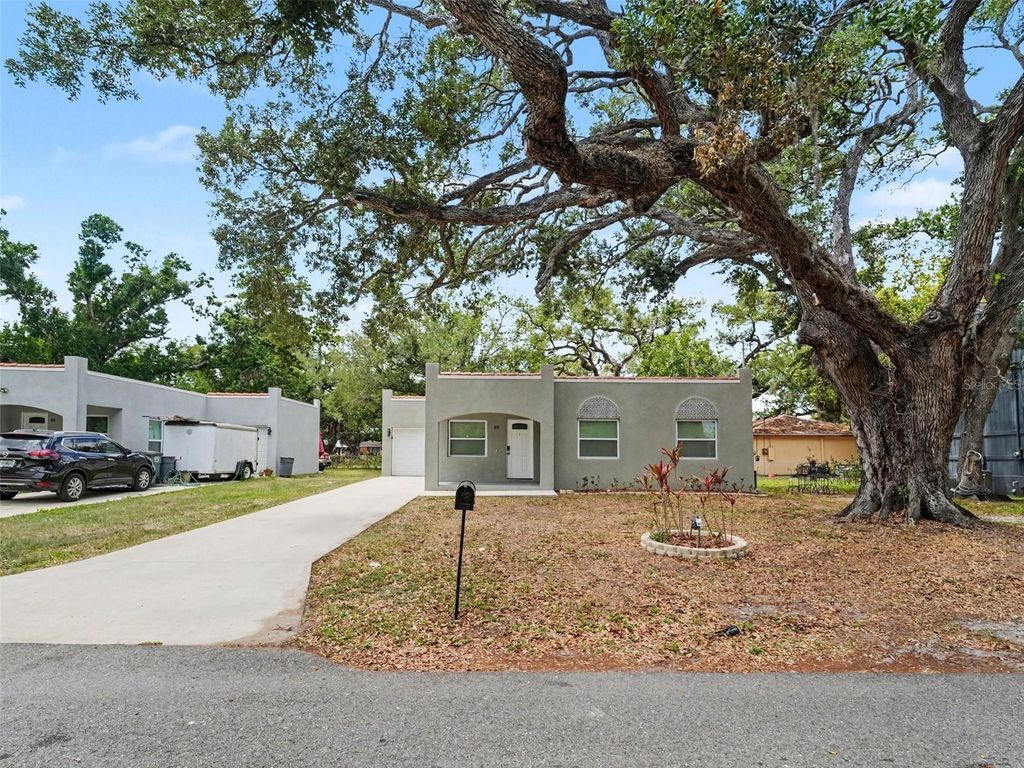 Photo of 810 21st Street E, Bradenton, FL 34208 (MLS # O6403192)