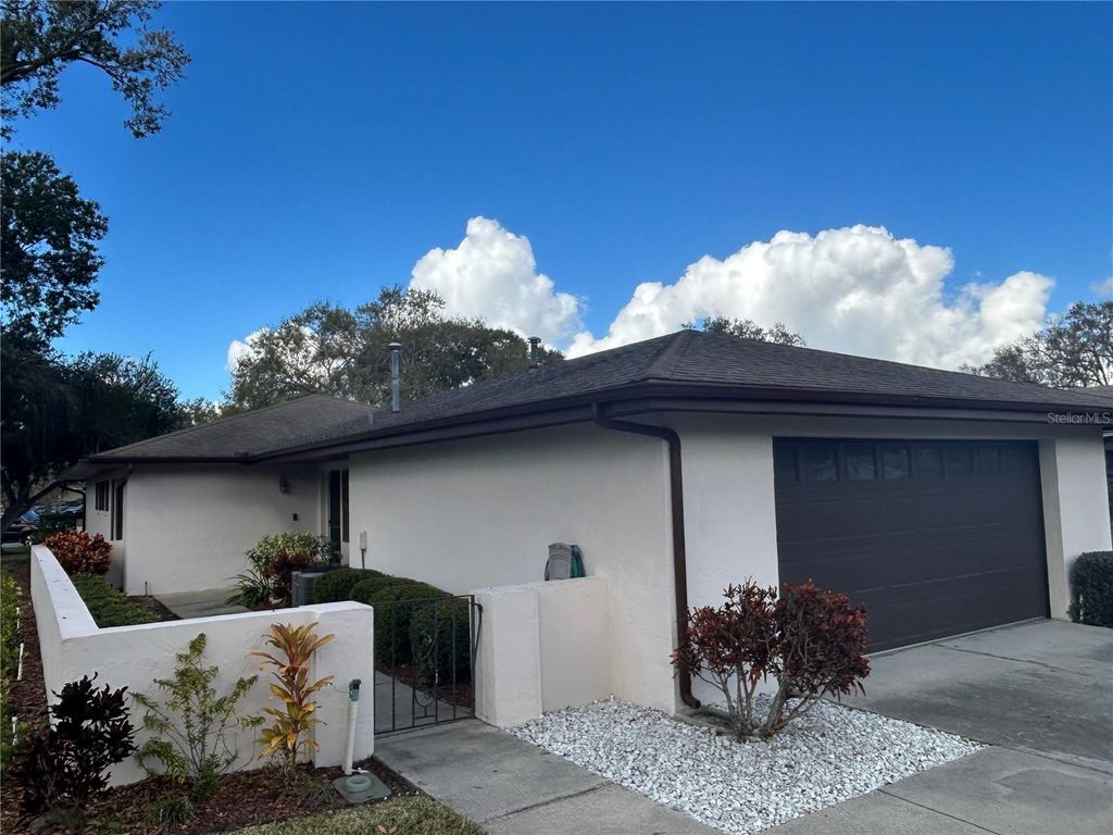 Photo of 634 Wexford Court, Winter Haven, FL 33884 (MLS # L4958804)