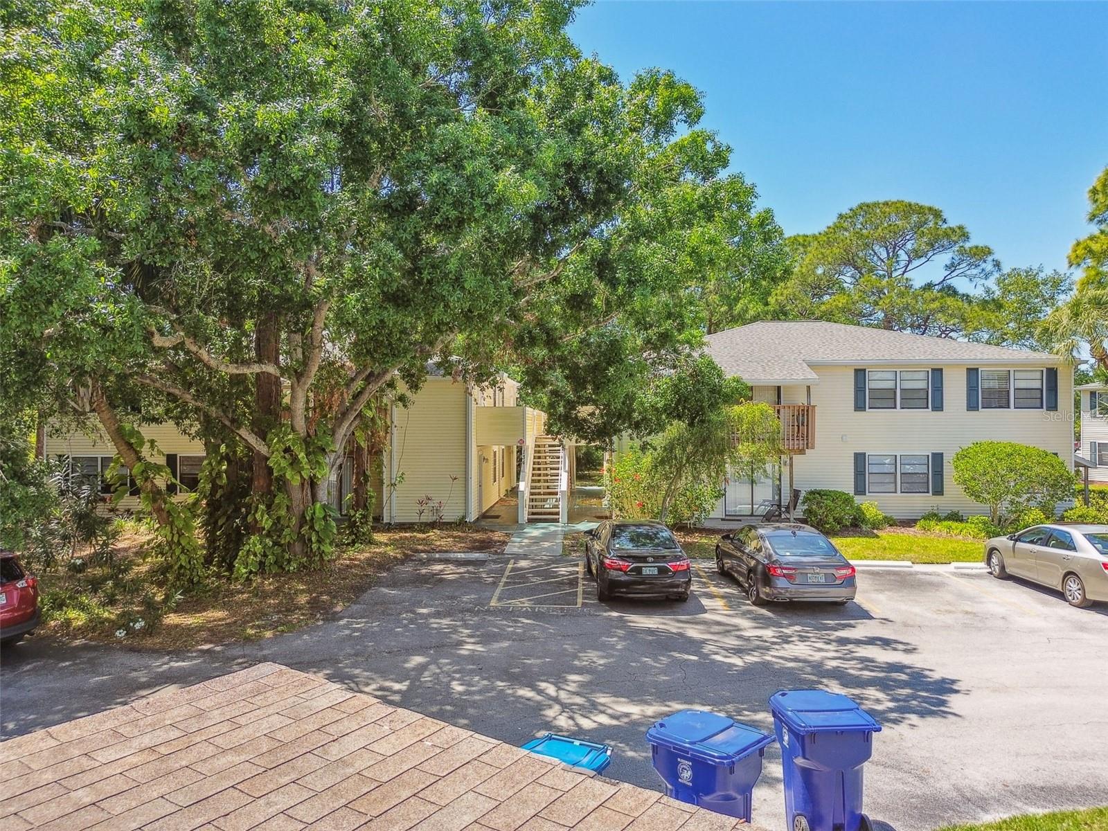 GARDENS OF FOREST LAKES CONDO THE - Residential