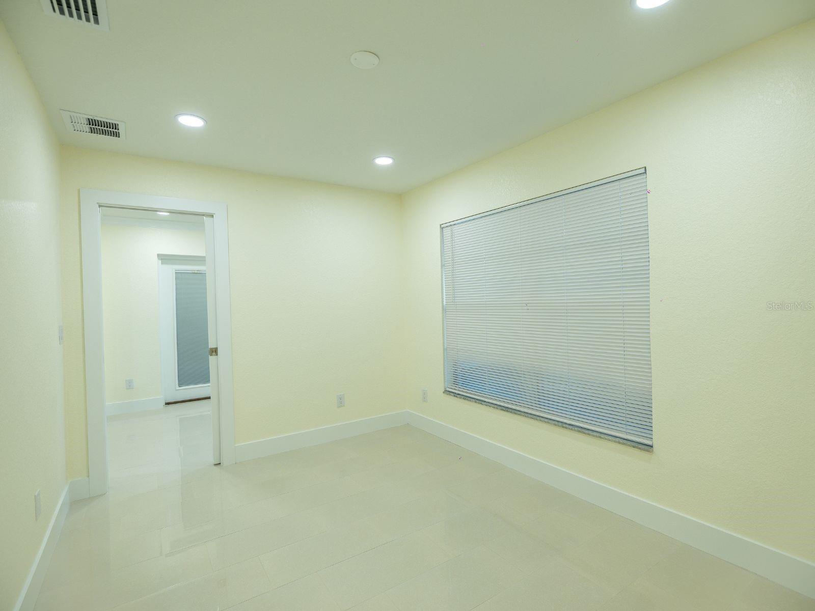 HARBOR PALMS-UNIT SIX - Residential Lease