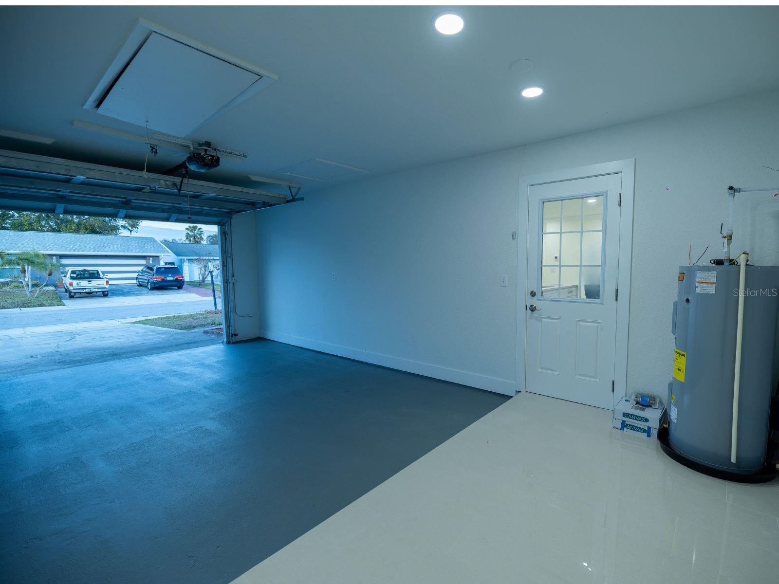 HARBOR PALMS-UNIT SIX - Residential Lease