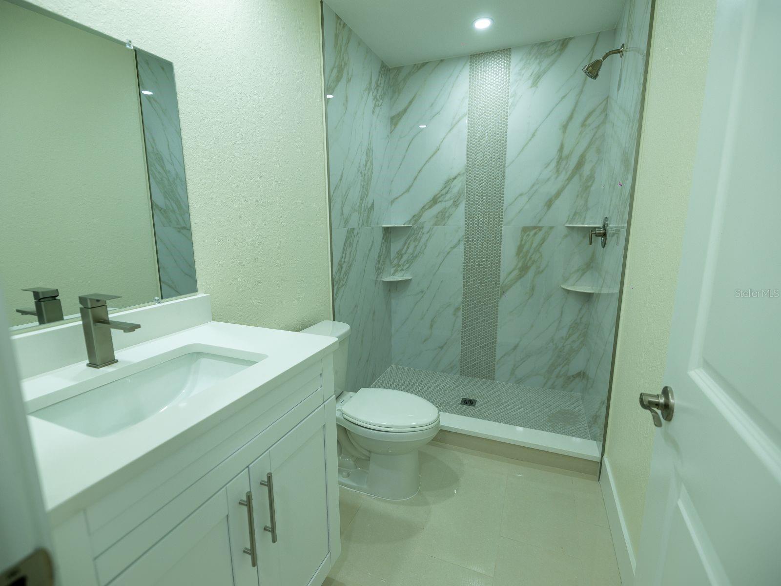 HARBOR PALMS-UNIT SIX - Residential Lease