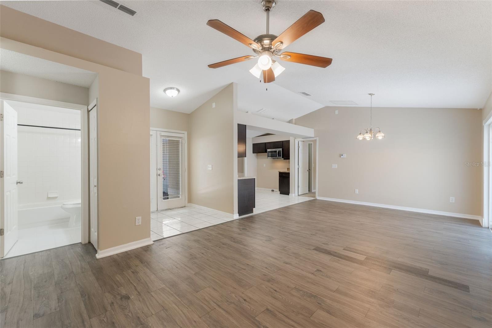 WEST HIGHLANDS - Residential