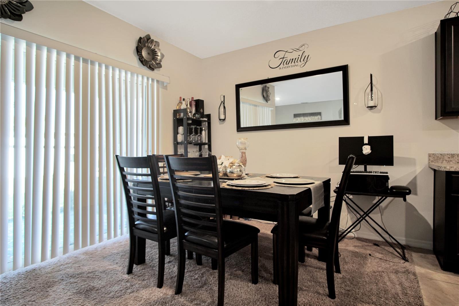 SQUIRES GROVE - Residential Lease