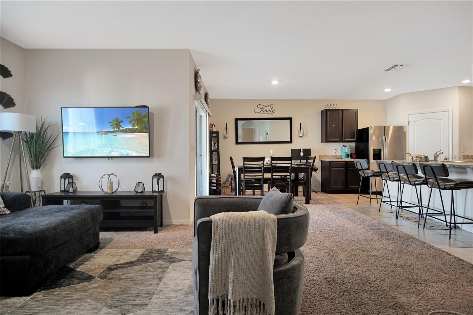 SQUIRES GROVE - Residential Lease