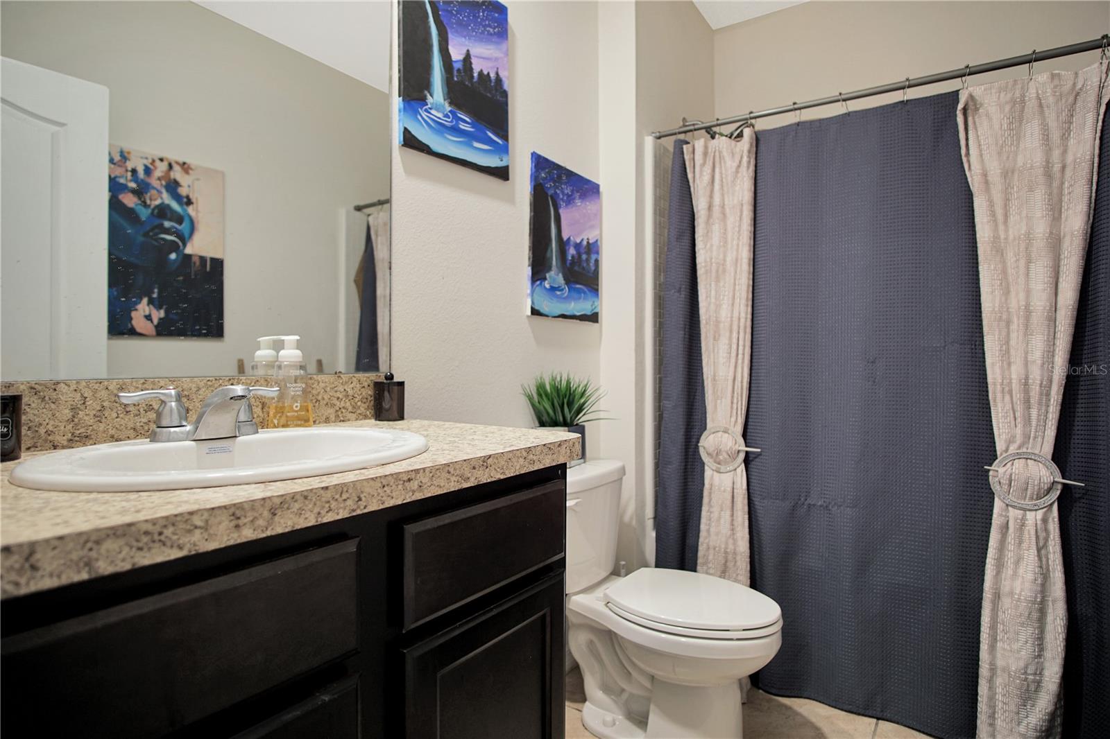 SQUIRES GROVE - Residential Lease