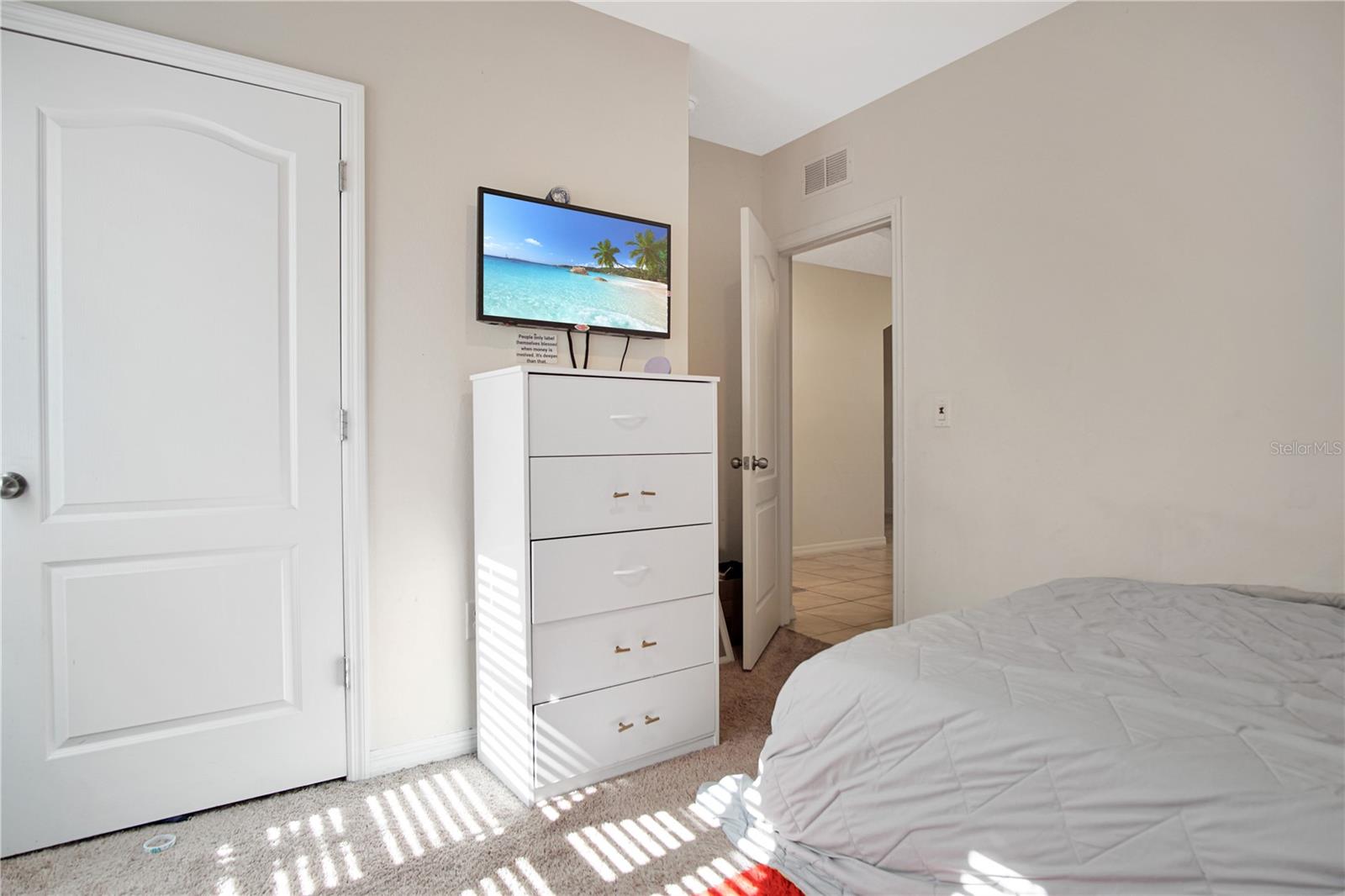 SQUIRES GROVE - Residential Lease