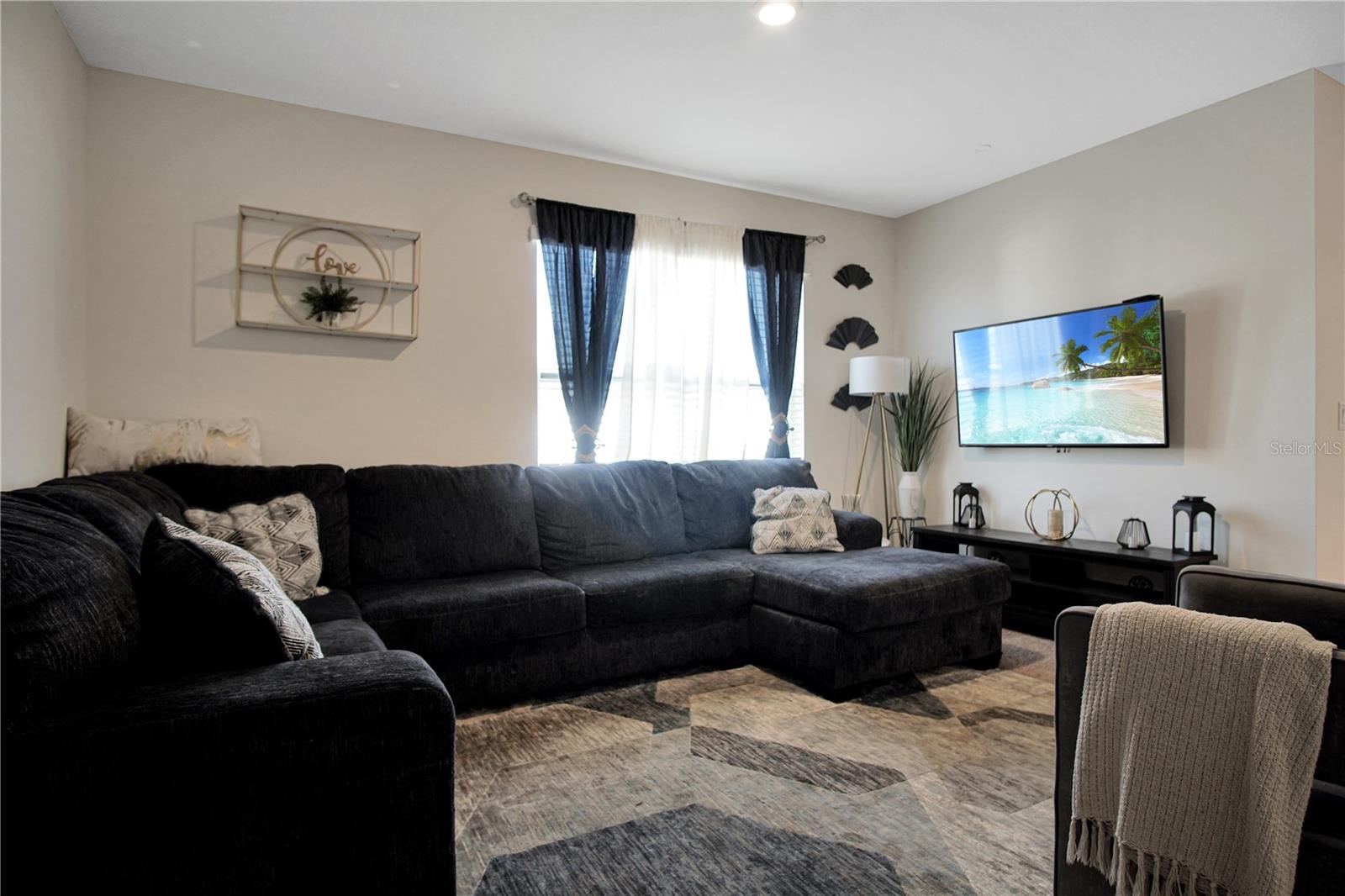 SQUIRES GROVE - Residential Lease