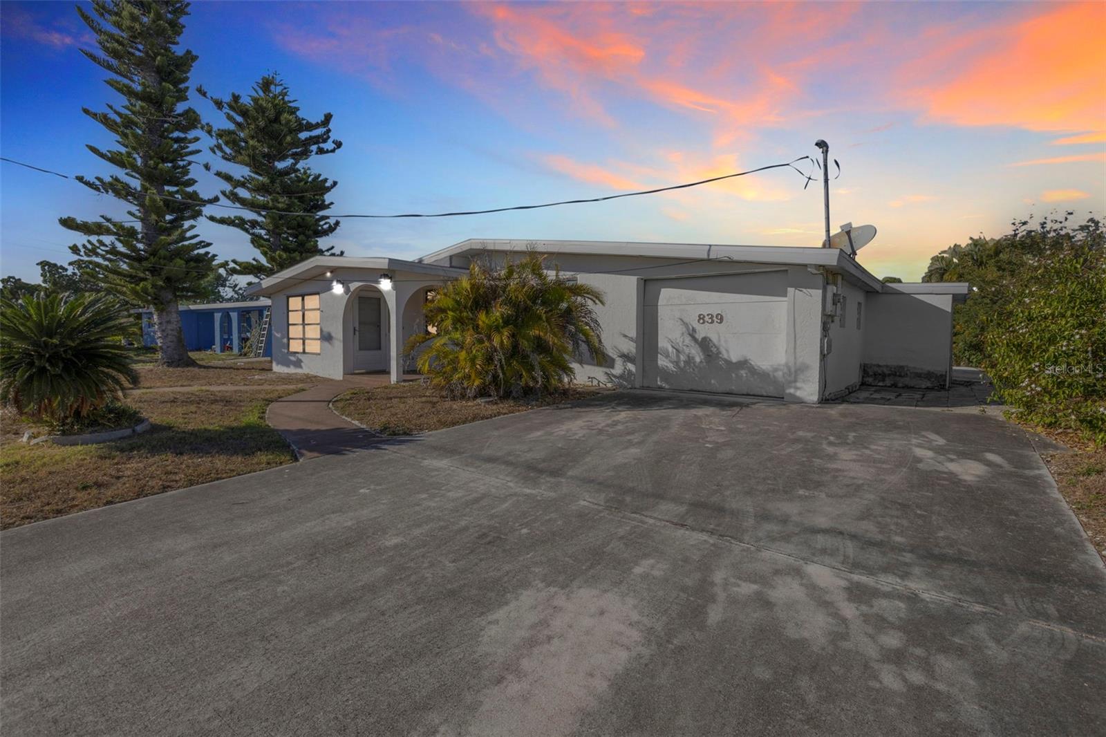 839 CONREID DRIVE NE