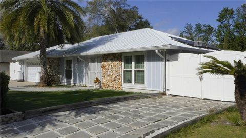 A home in APOPKA