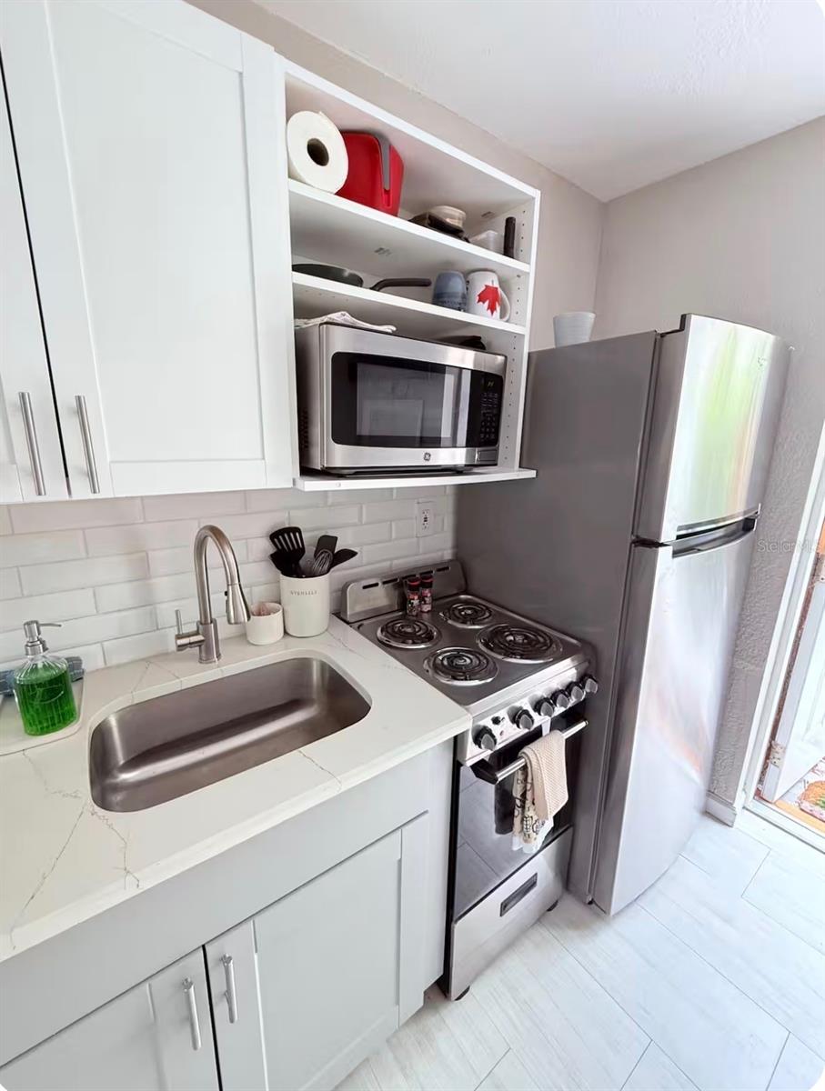 1214 BAY PINE BOULEVARD B