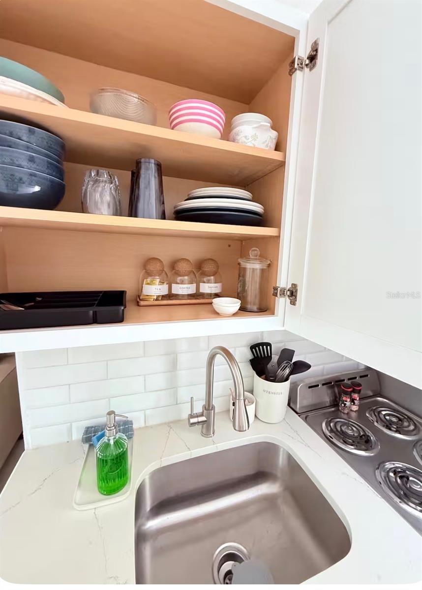 1214 BAY PINE BOULEVARD B