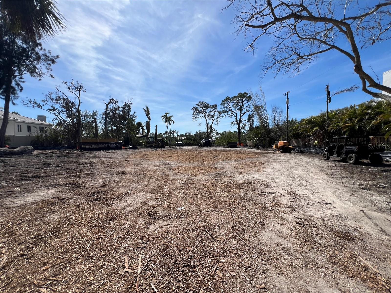 SANDERLING CLUB/SIESTA PROPERTIES INC - Land