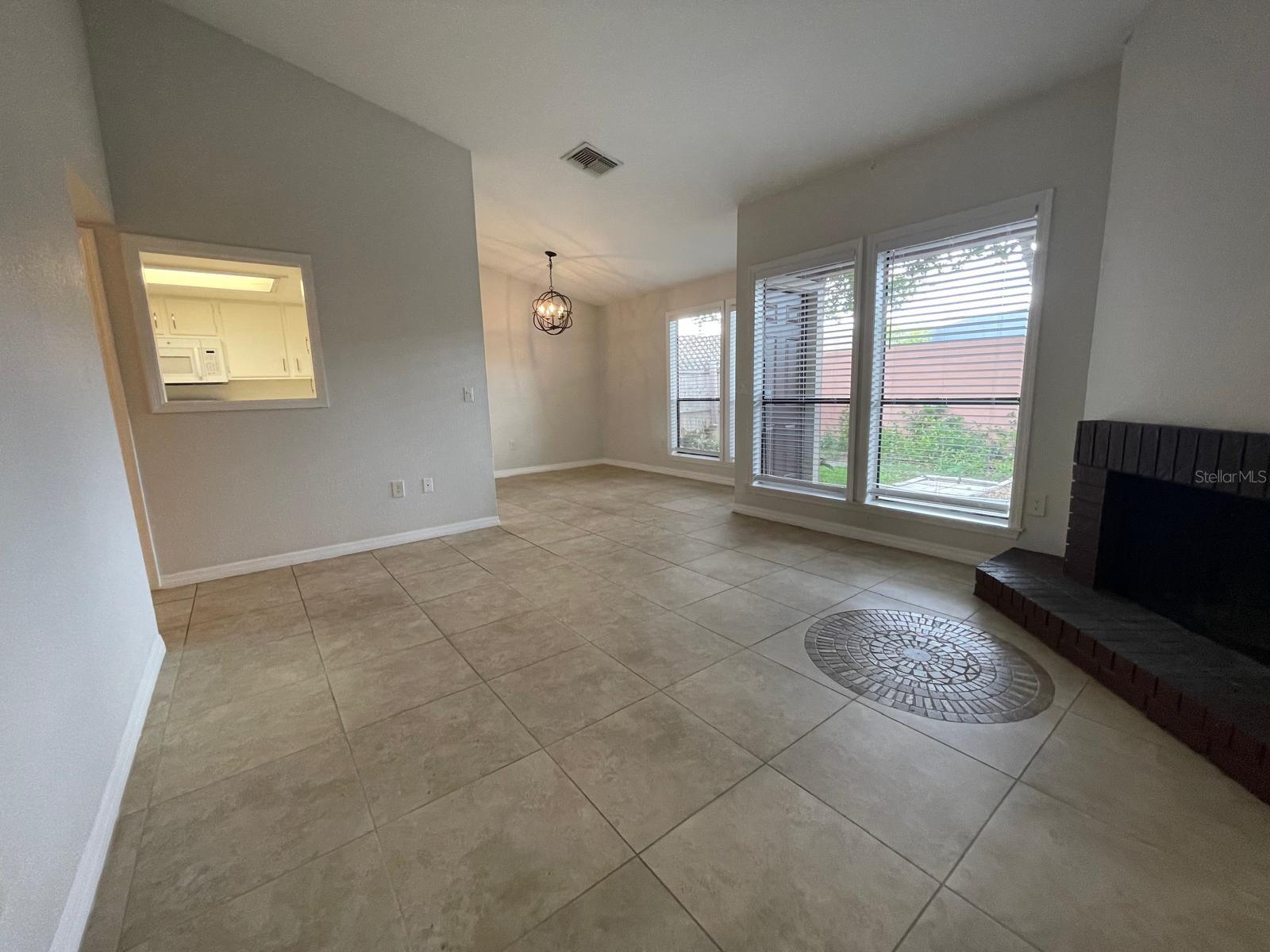 614 GRENADINE COURT N 614