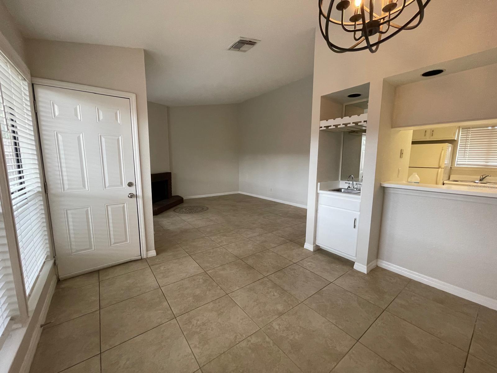 614 GRENADINE COURT N 614