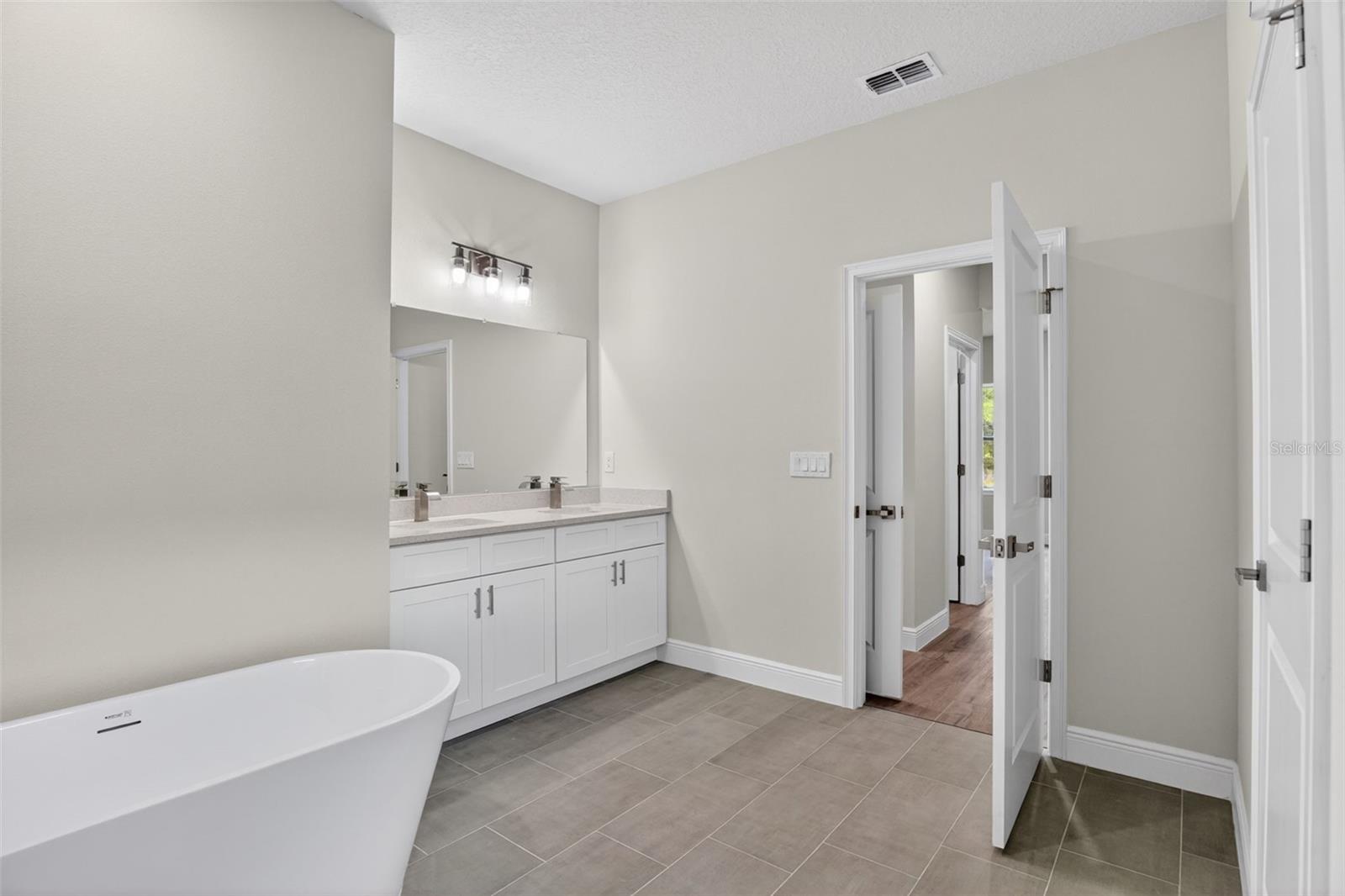 CITRUS SPGS UNIT 04 - Residential