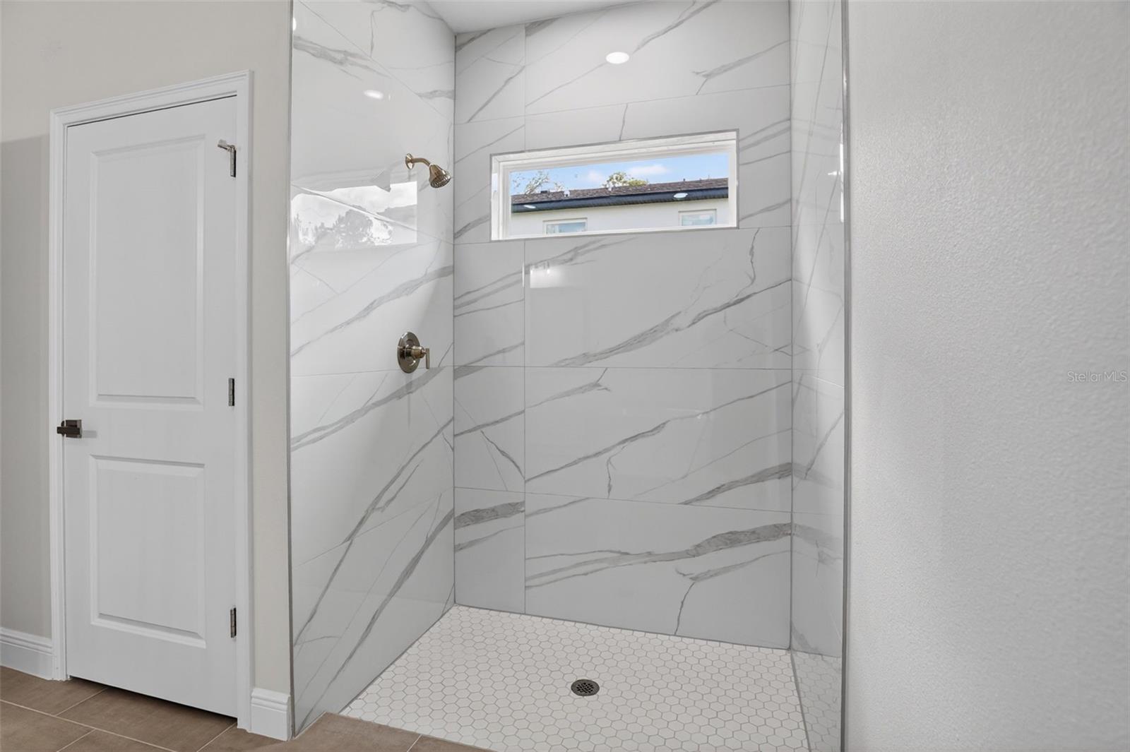 CITRUS SPGS UNIT 04 - Residential