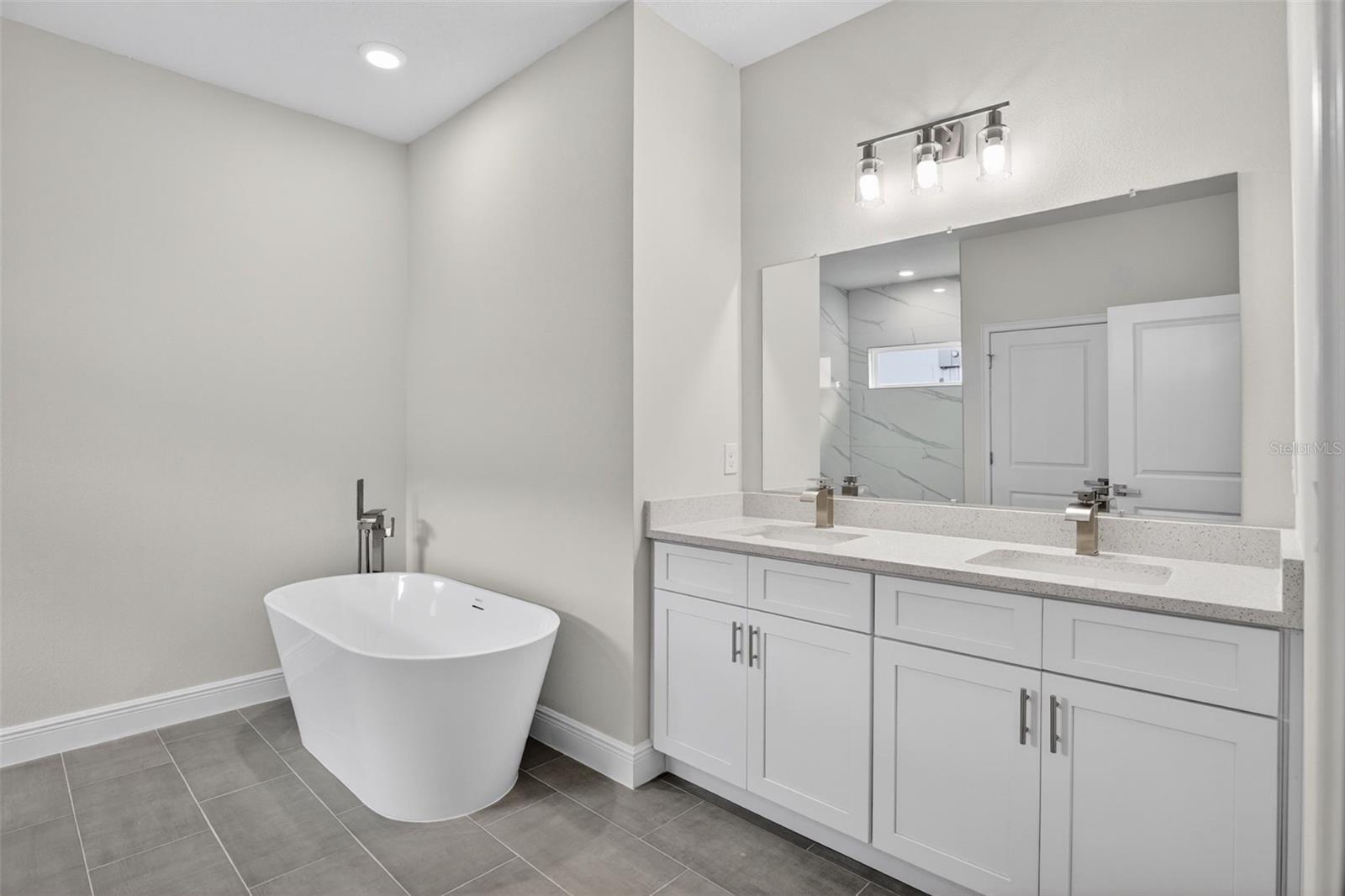 CITRUS SPGS UNIT 04 - Residential