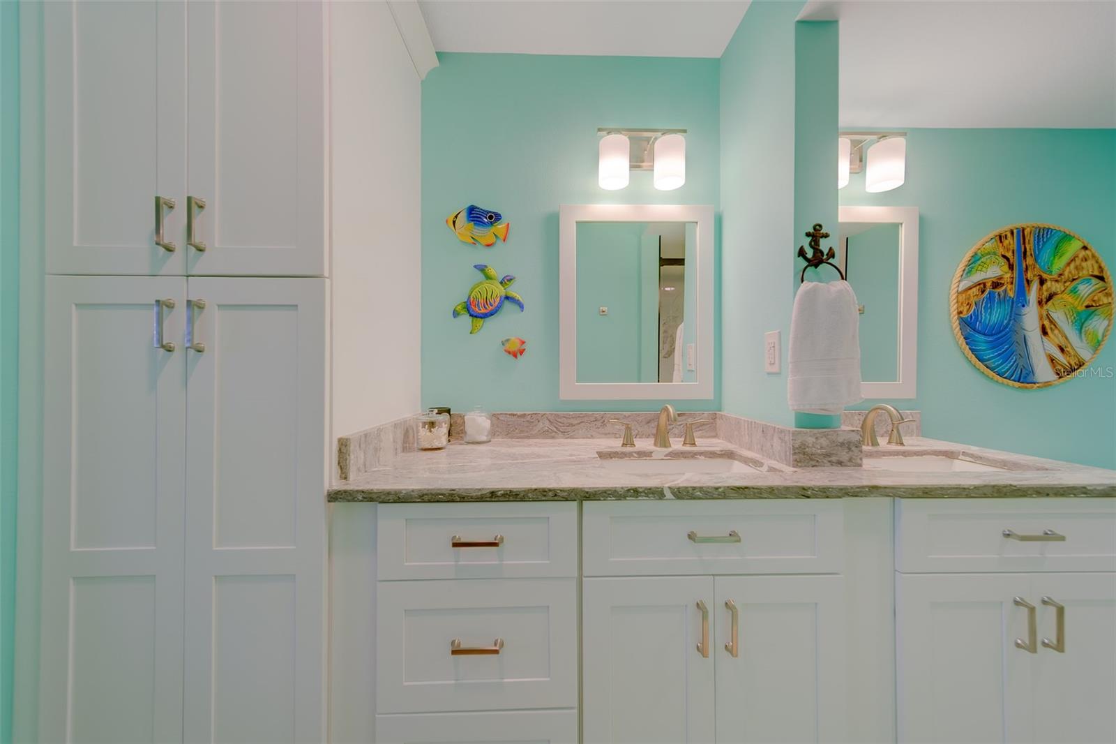 6000 PARK PLACE CONDO - Residential