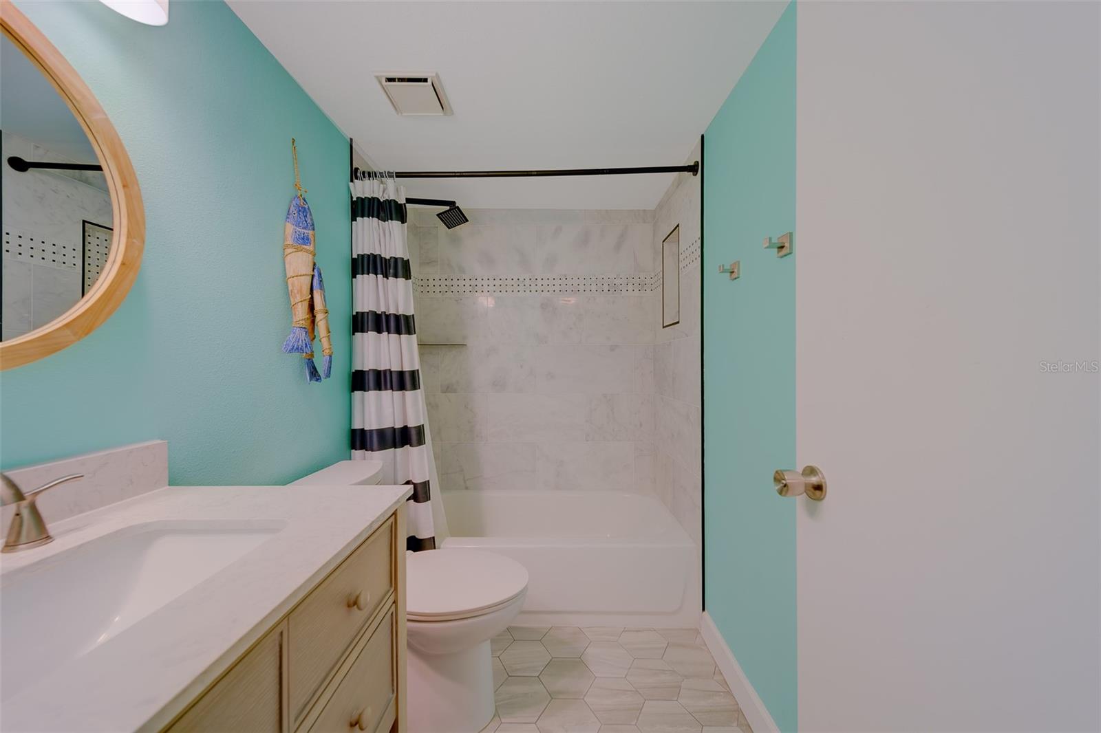 6000 PARK PLACE CONDO - Residential