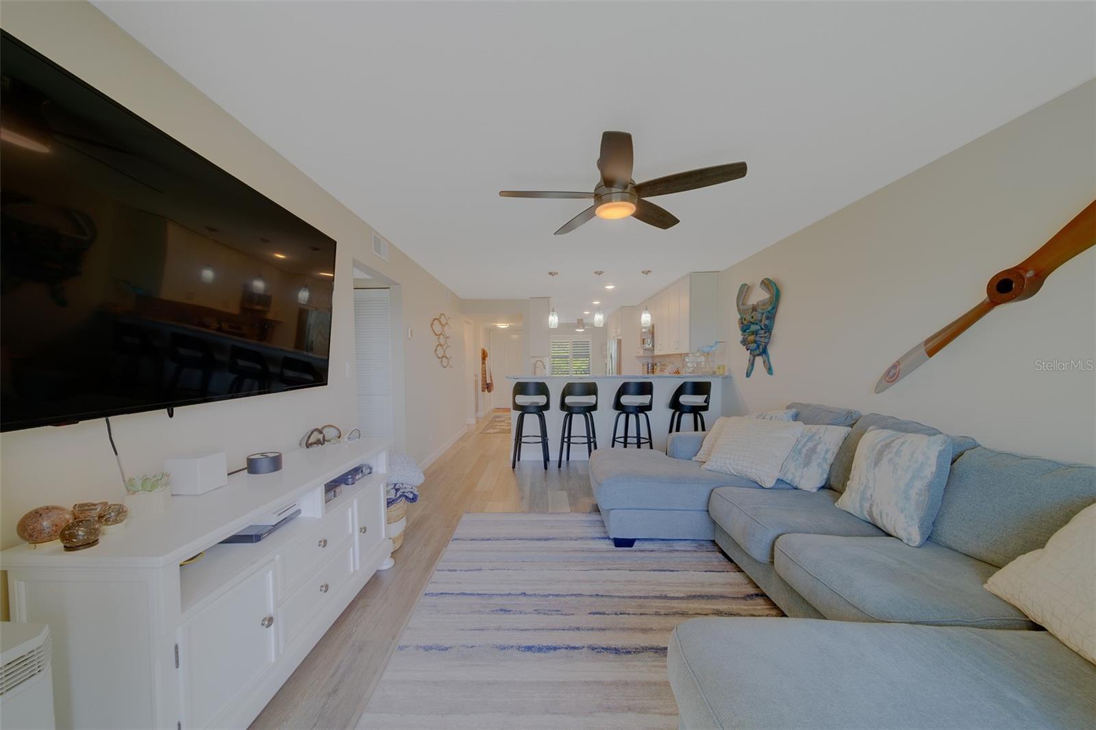 6000 PARK PLACE CONDO - Residential