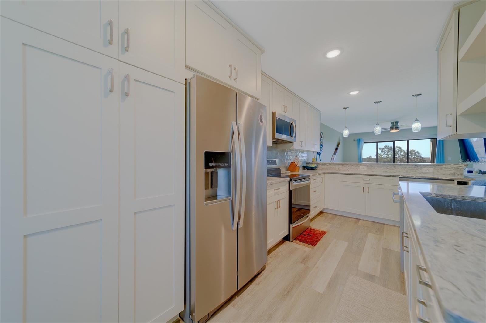 6000 PARK PLACE CONDO - Residential