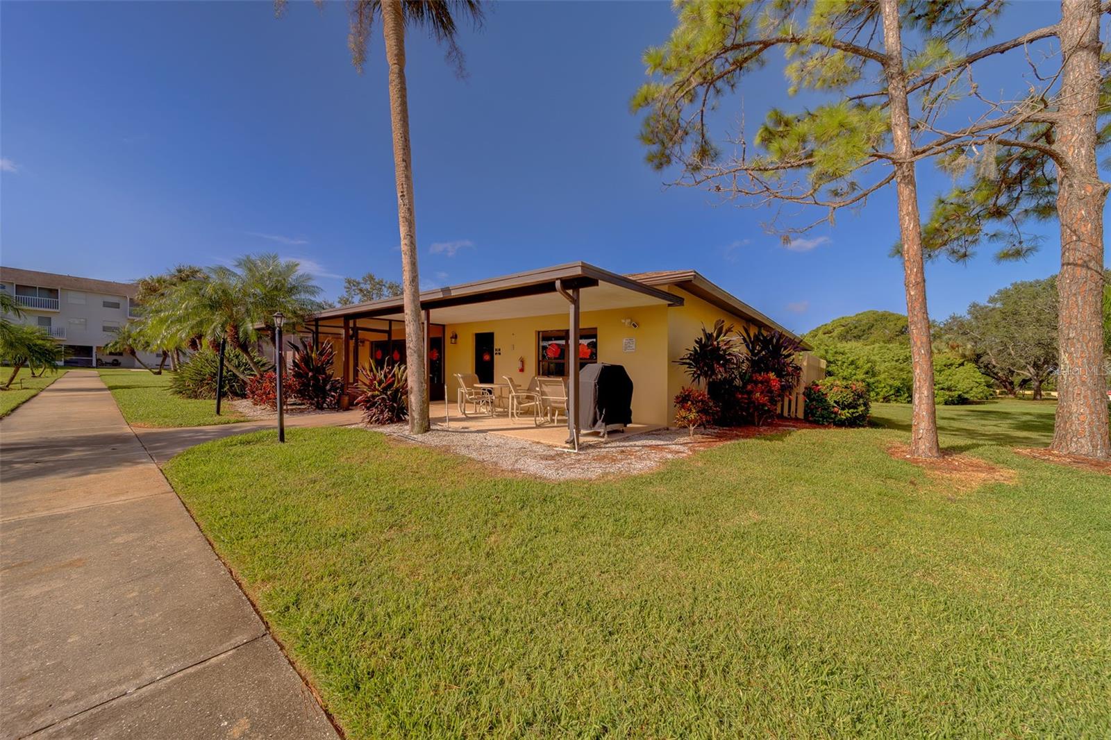 6000 PARK PLACE CONDO - Residential