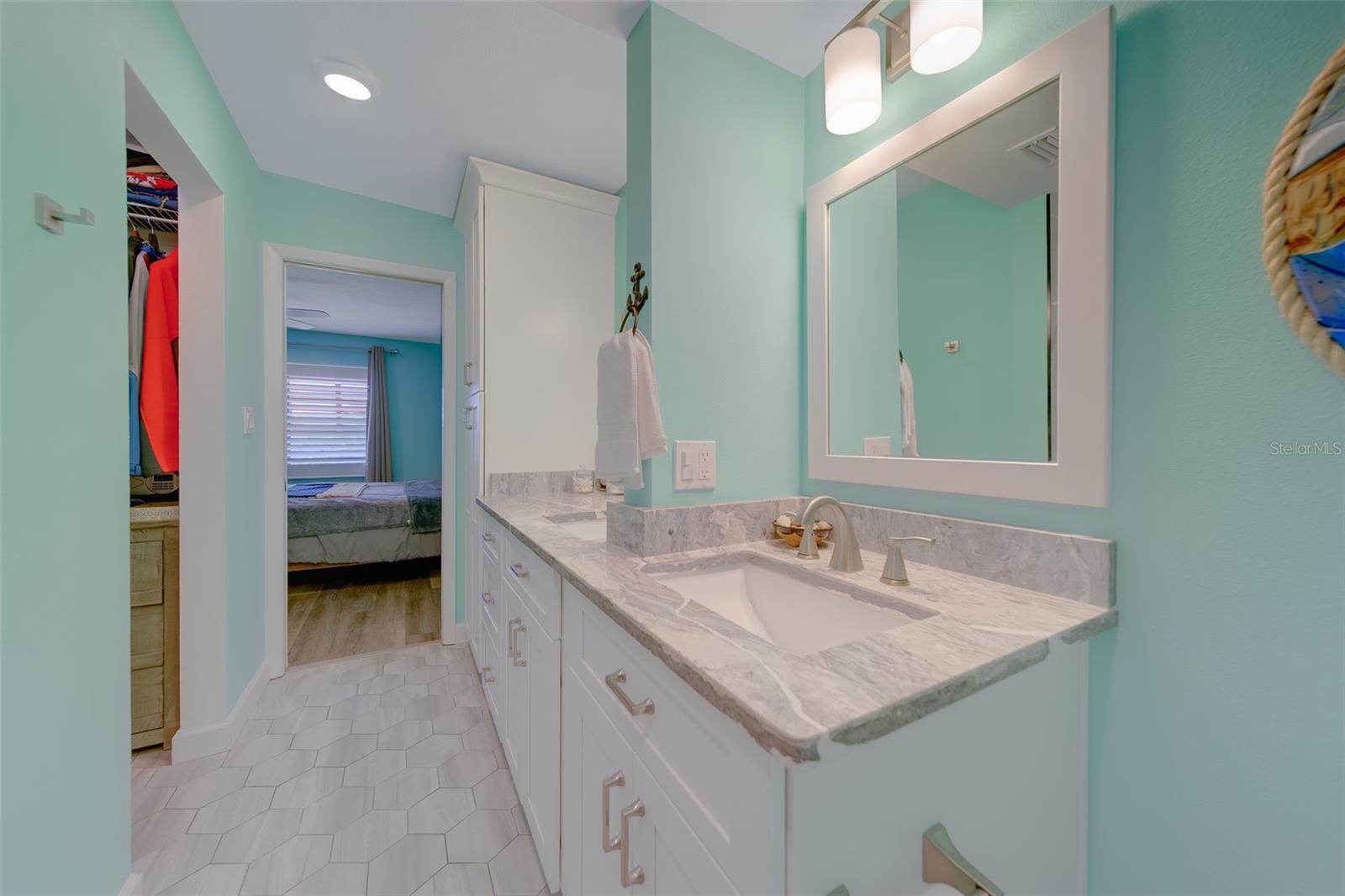 6000 PARK PLACE CONDO - Residential