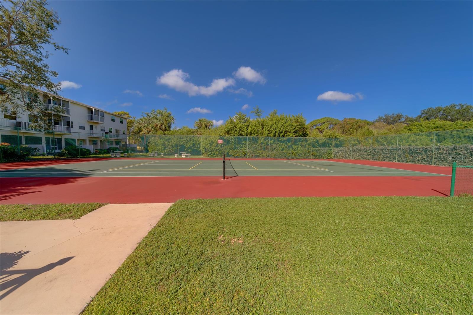 6000 PARK PLACE CONDO - Residential