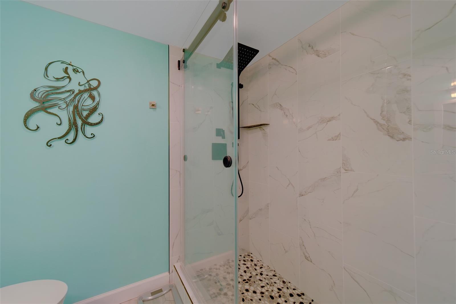 6000 PARK PLACE CONDO - Residential