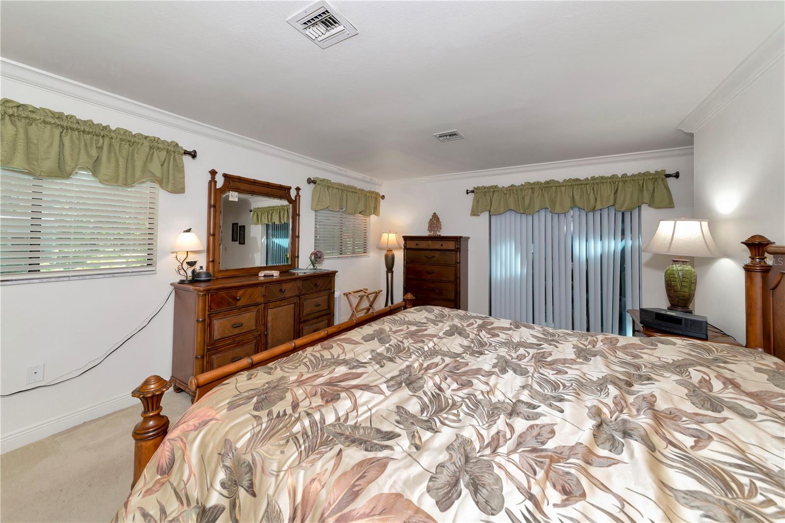 HIDDEN OAKS ESTATES - Residential