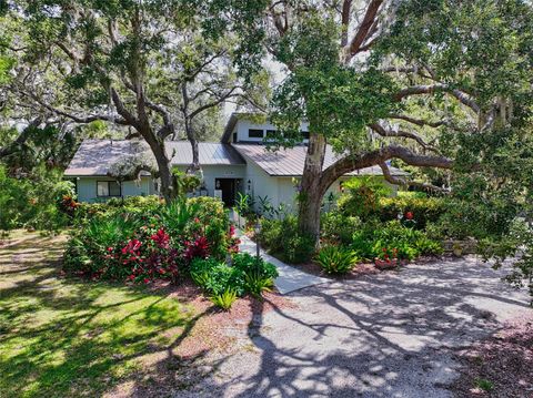 Photo of 4737 Stone Ridge Trail, Sarasota, FL 34232 (MLS # A4663310)