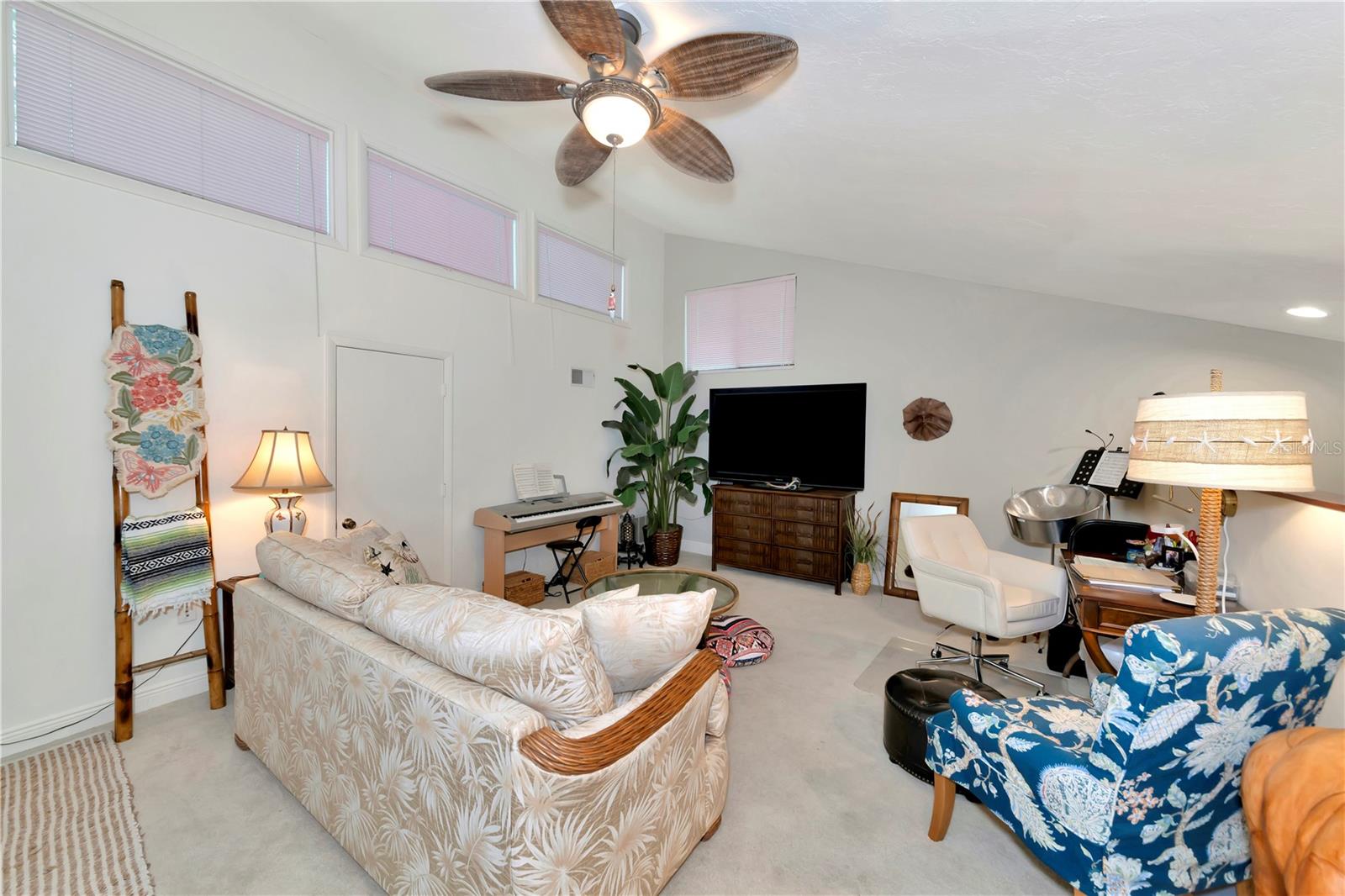 HIDDEN OAKS ESTATES - Residential