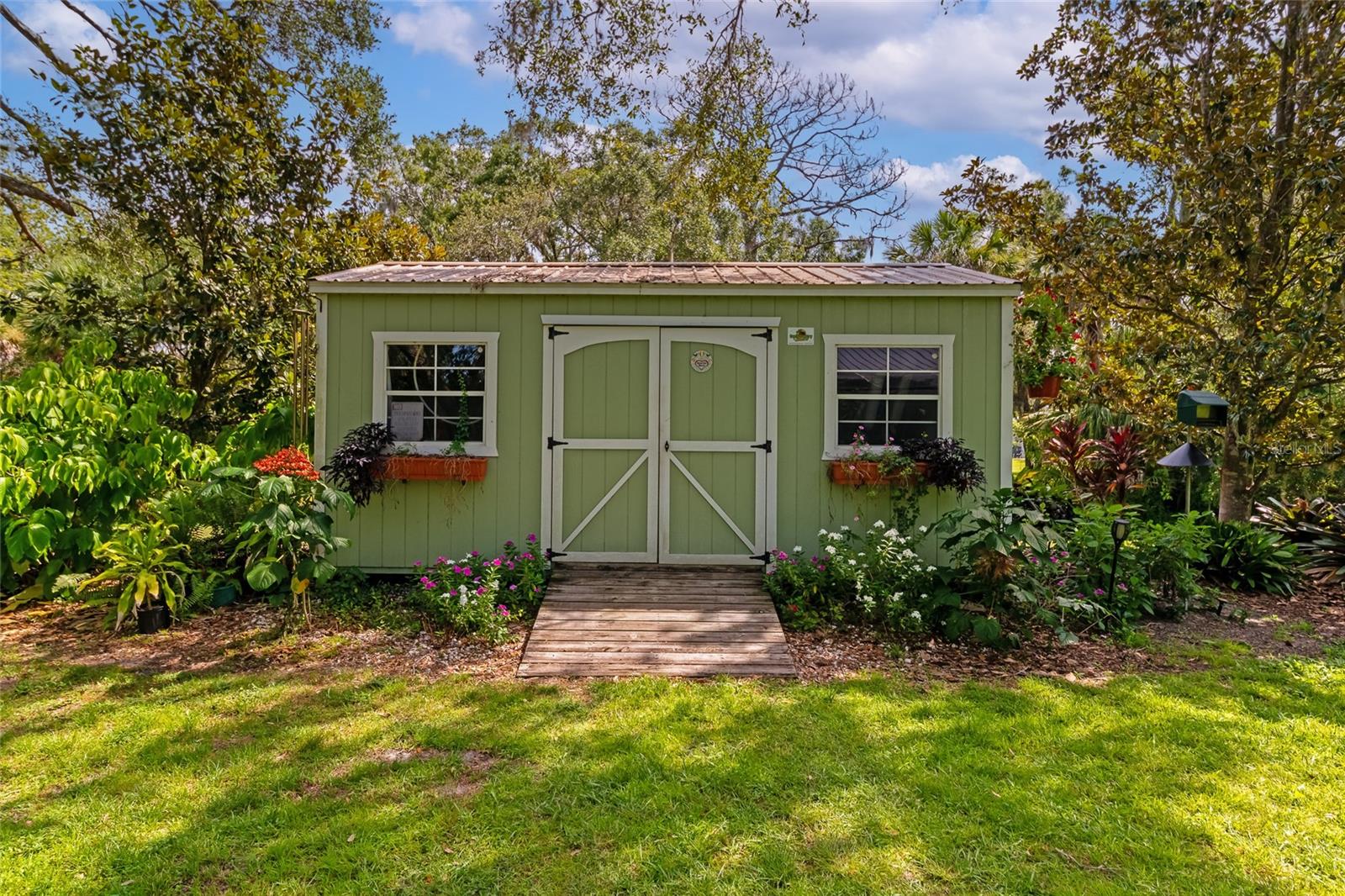 HIDDEN OAKS ESTATES - Residential