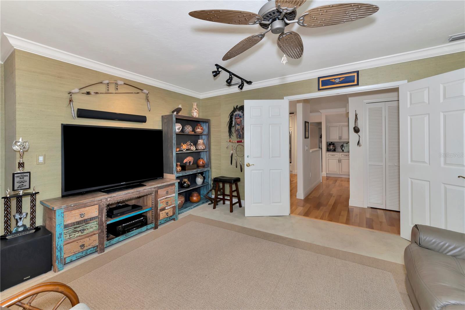 HIDDEN OAKS ESTATES - Residential