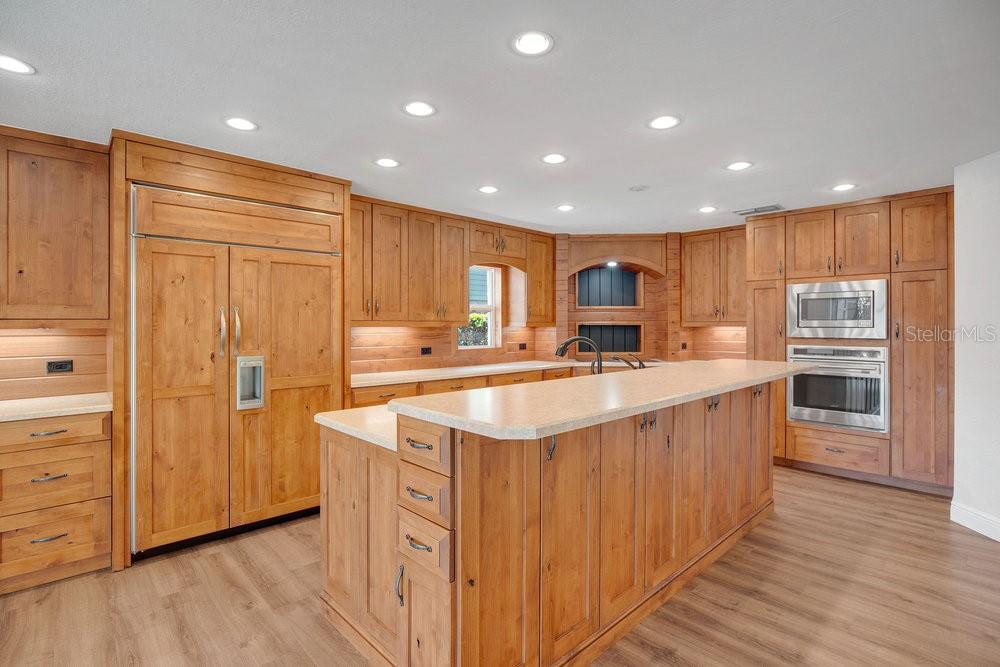 2250 BLOSSOMWOOD DRIVE