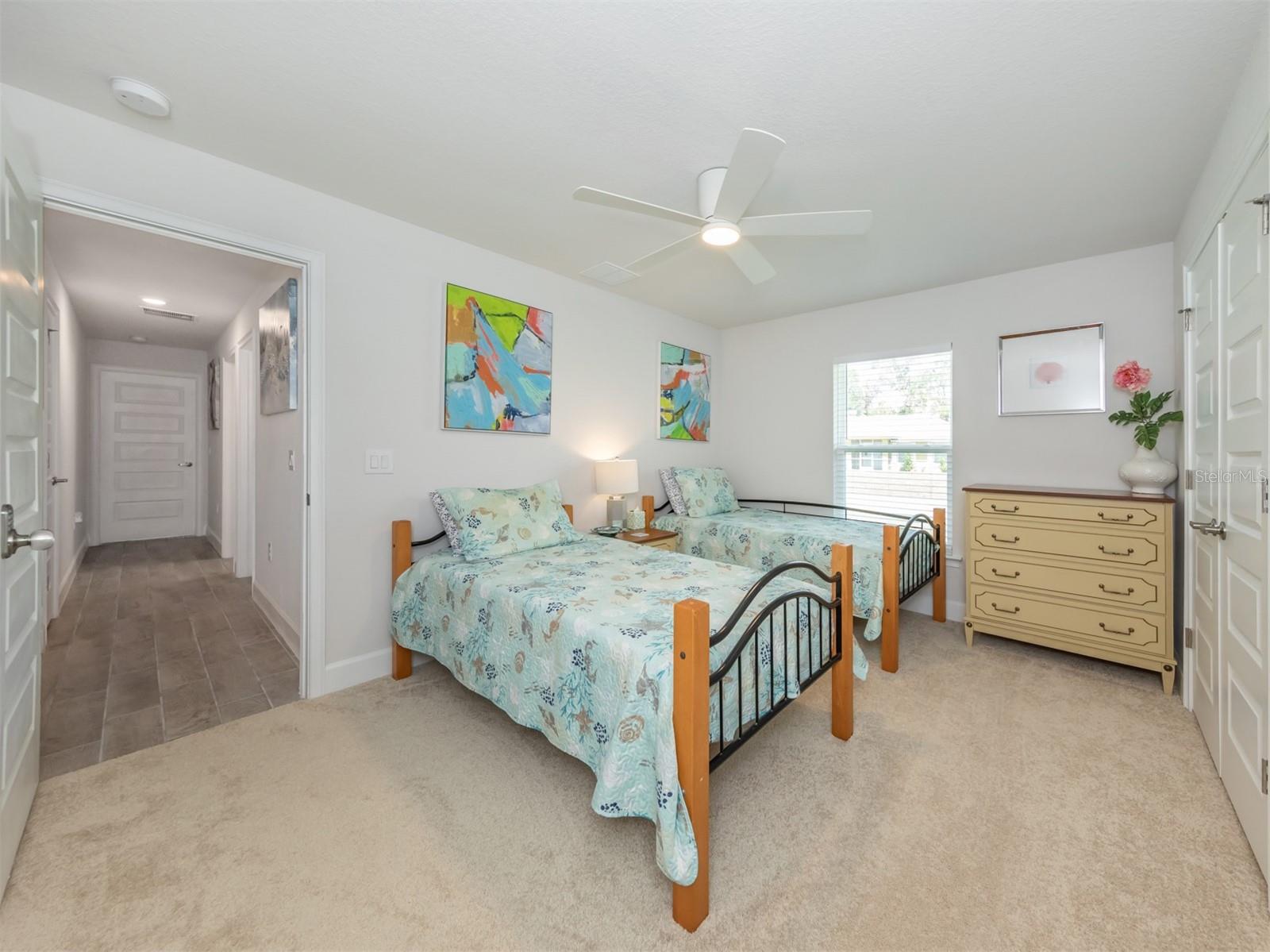 SOUTH VENICE - Residential Lease