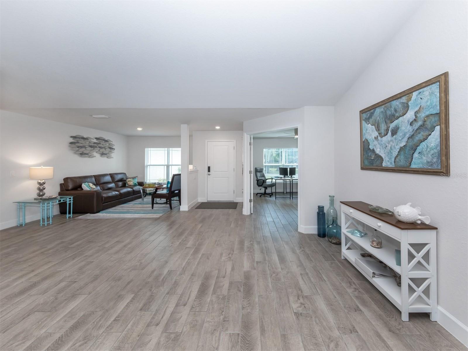 SOUTH VENICE - Residential Lease