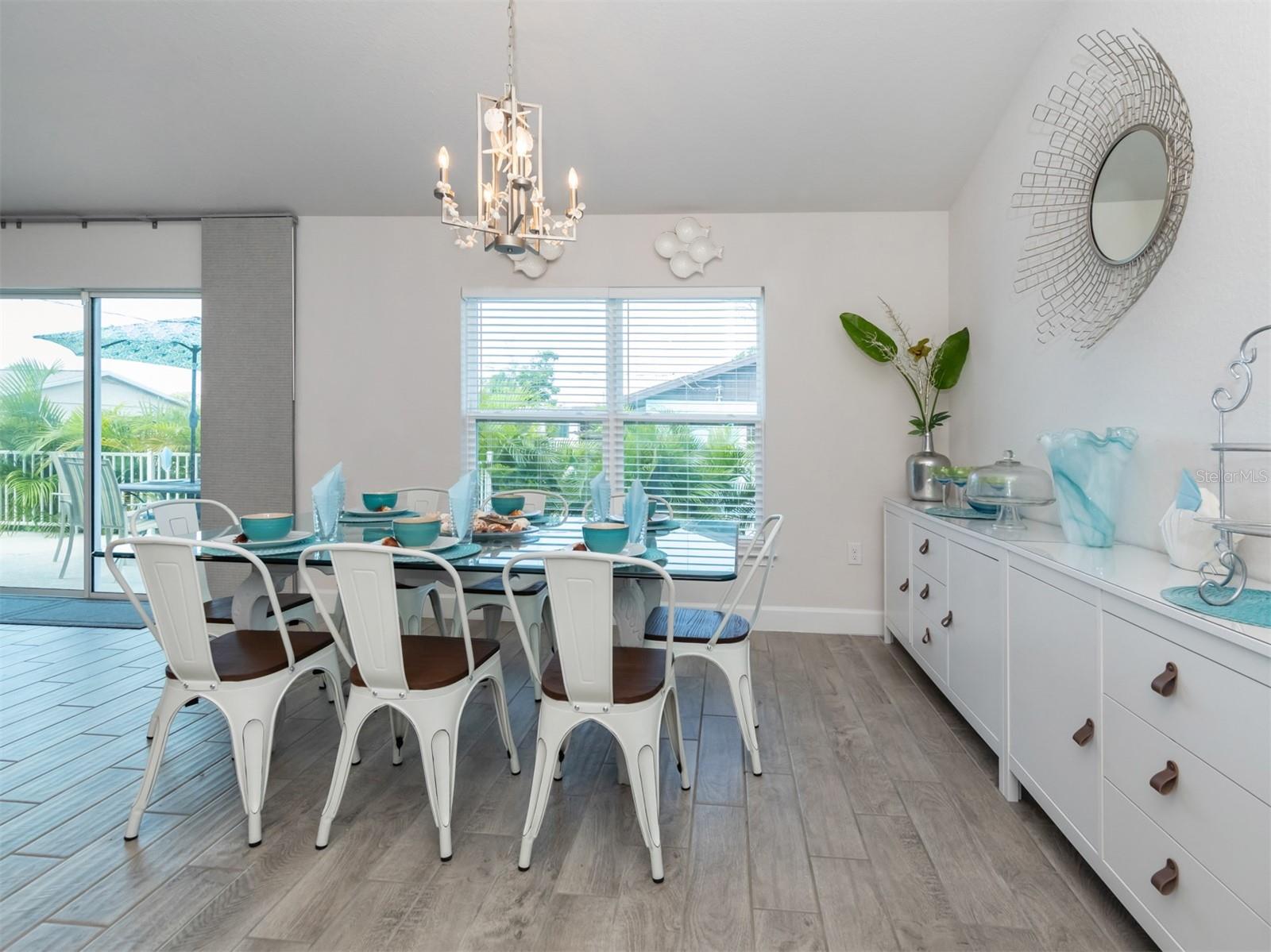SOUTH VENICE - Residential Lease